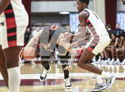 Thumbnail 2 in Long Island Lutheran vs. Oak Hill Academy (Spalding Hoophall Classic) photogallery.