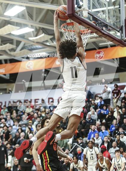 Thumbnail 3 in Long Island Lutheran vs. Oak Hill Academy (Spalding Hoophall Classic) photogallery.