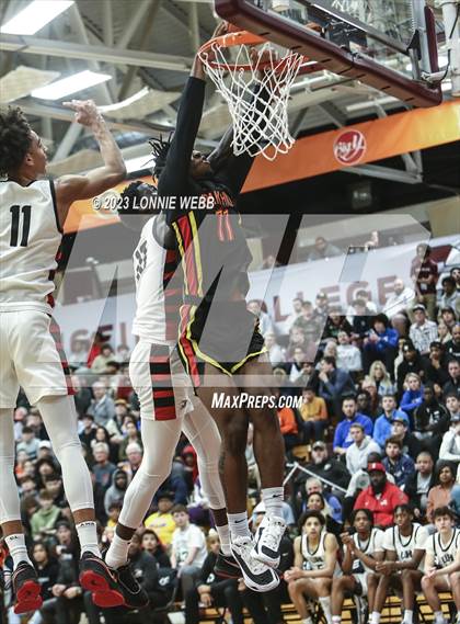 Thumbnail 3 in Long Island Lutheran vs. Oak Hill Academy (Spalding Hoophall Classic) photogallery.