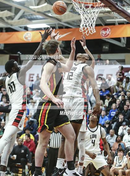 Thumbnail 3 in Long Island Lutheran vs. Oak Hill Academy (Spalding Hoophall Classic) photogallery.