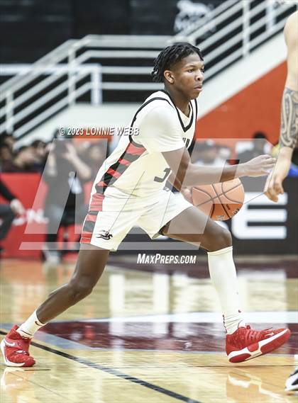 Thumbnail 2 in Long Island Lutheran vs. Oak Hill Academy (Spalding Hoophall Classic) photogallery.