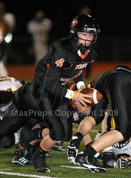 Thumbnail 2 in Crandall @ Ferris photogallery.