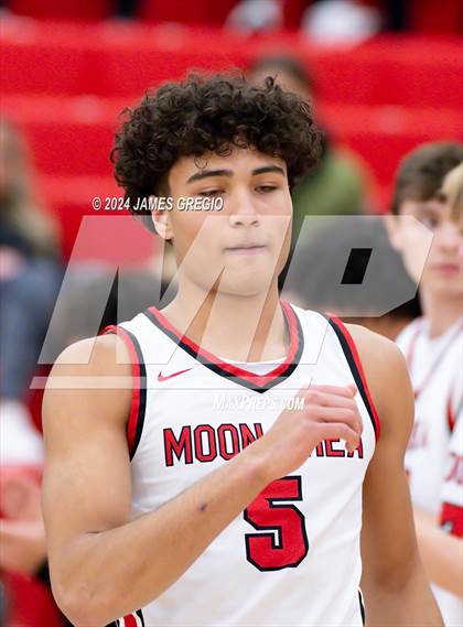 Thumbnail 3 in Hampton vs Moon Area (Legends Classic) photogallery.