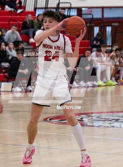 Thumbnail 1 in Hampton vs Moon Area (Legends Classic) photogallery.