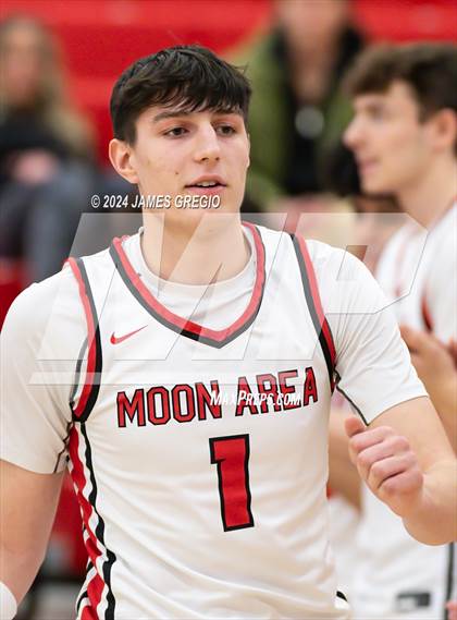 Thumbnail 2 in Hampton vs Moon Area (Legends Classic) photogallery.