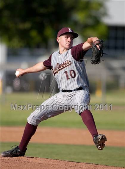 Thumbnail 3 in Bellflower @ Cerritos photogallery.