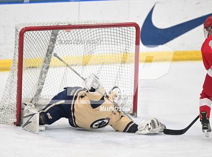 Thumbnail 1 in Conard vs. Newington Co-op (CCC South Final) photogallery.