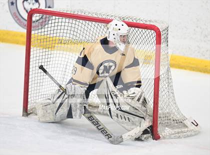 Thumbnail 2 in Conard vs. Newington Co-op (CCC South Final) photogallery.