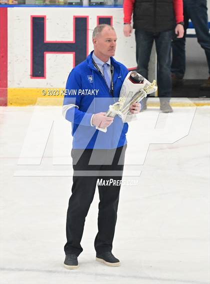 Thumbnail 2 in Conard vs. Newington Co-op (CCC South Final) photogallery.