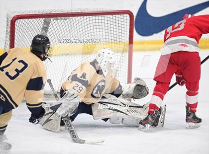 Thumbnail 2 in Conard vs. Newington Co-op (CCC South Final) photogallery.