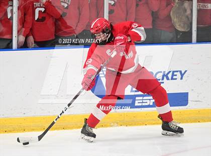 Thumbnail 2 in Conard vs. Newington Co-op (CCC South Final) photogallery.