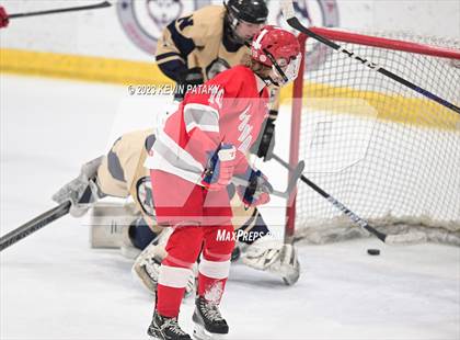 Thumbnail 2 in Conard vs. Newington Co-op (CCC South Final) photogallery.
