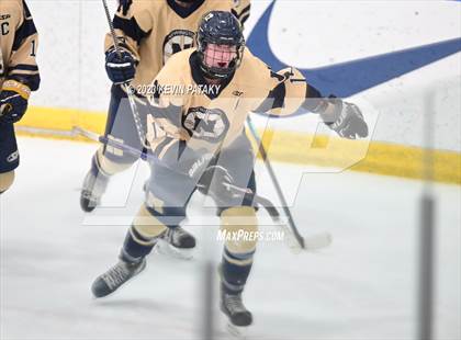 Thumbnail 1 in Conard vs. Newington Co-op (CCC South Final) photogallery.