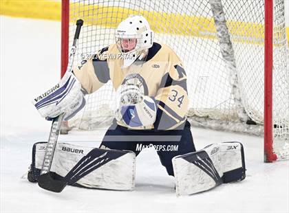 Thumbnail 2 in Conard vs. Newington Co-op (CCC South Final) photogallery.