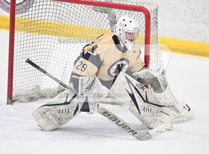 Thumbnail 2 in Conard vs. Newington Co-op (CCC South Final) photogallery.