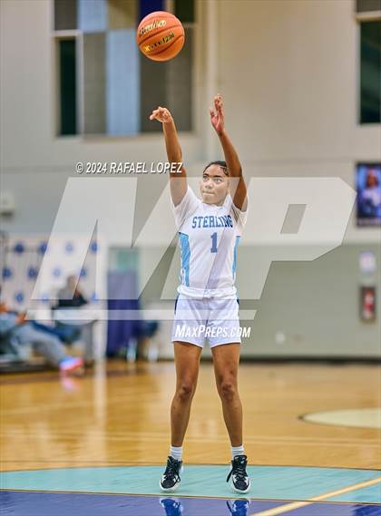 Thumbnail 2 in Yates vs. Sterling (Houston ISD Tournament) photogallery.