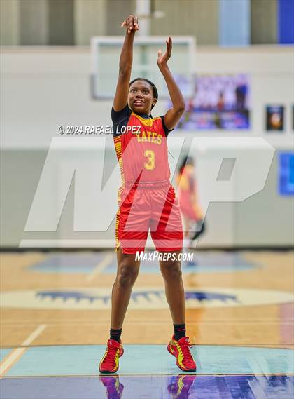 Thumbnail 3 in Yates vs. Sterling (Houston ISD Tournament) photogallery.