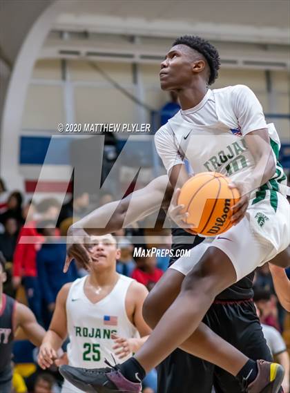 Thumbnail 2 in Trinity Christian vs. Pine Forest (MLK Dream Jam @ Terry Sanford) photogallery.