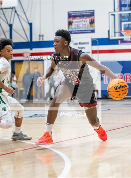 Thumbnail 3 in Trinity Christian vs. Pine Forest (MLK Dream Jam @ Terry Sanford) photogallery.