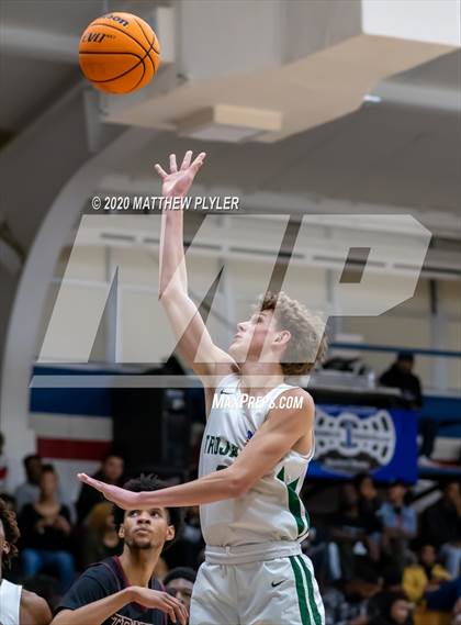 Thumbnail 1 in Trinity Christian vs. Pine Forest (MLK Dream Jam @ Terry Sanford) photogallery.