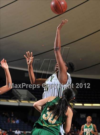 Thumbnail 2 in Long Beach Poly vs. Brea Olinda (CIF SS D1AA Semifinal) photogallery.