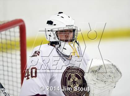 Thumbnail 2 in Iona Prep vs. Fairfield Prep (Carrano Cup Semifinal) photogallery.