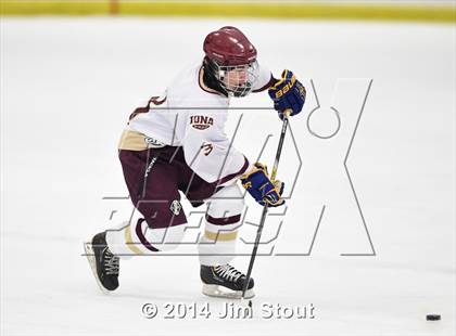 Thumbnail 2 in Iona Prep vs. Fairfield Prep (Carrano Cup Semifinal) photogallery.