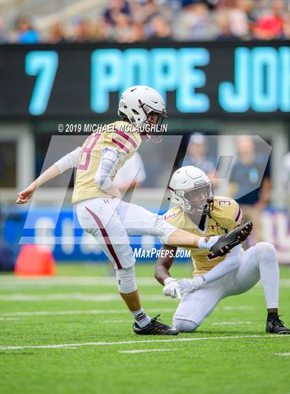 Thumbnail 2 in Pope John XXIII vs. Iona Prep photogallery.