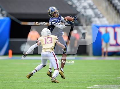 Thumbnail 1 in Pope John XXIII vs. Iona Prep photogallery.