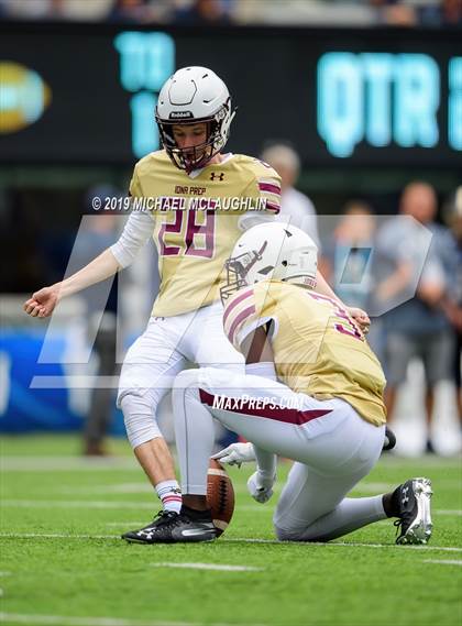 Thumbnail 2 in Pope John XXIII vs. Iona Prep photogallery.