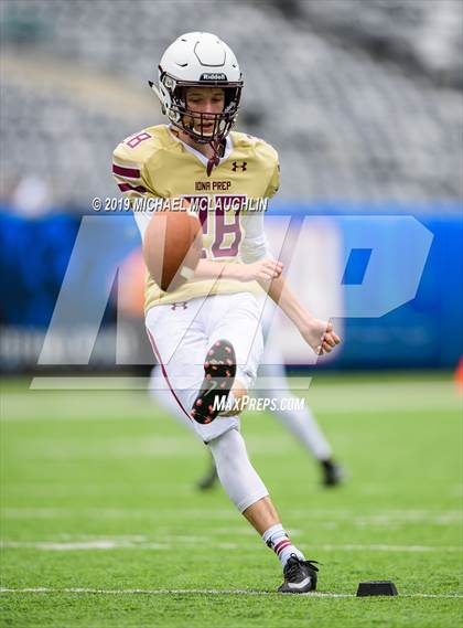Thumbnail 2 in Pope John XXIII vs. Iona Prep photogallery.
