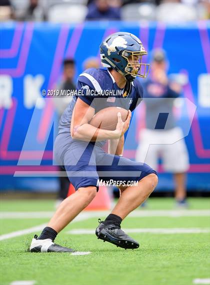 Thumbnail 2 in Pope John XXIII vs. Iona Prep photogallery.