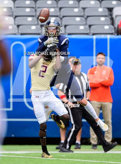 Thumbnail 2 in Pope John XXIII vs. Iona Prep photogallery.