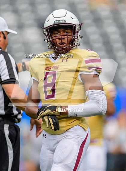 Thumbnail 1 in Pope John XXIII vs. Iona Prep photogallery.