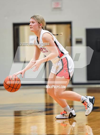 Thumbnail 2 in Chapel Hill vs. Tatum (UIL 3A Area Playoff) photogallery.