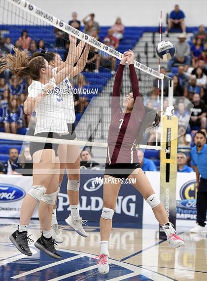 Thumbnail 3 in Norco vs. Valley Christian (CIF-SS D4 Final) photogallery.