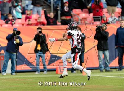 Thumbnail 2 in Pomona vs. Valor Christian (CHSAA 5A Final) photogallery.