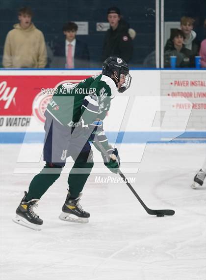 Thumbnail 1 in Dakota @ Utica Eisenhower photogallery.