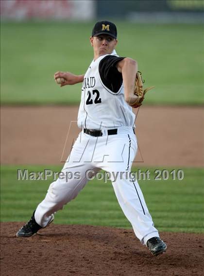 Thumbnail 2 in Clarence vs. McQuaid Jesuit (NYSPHSAA Class AA Quarterfinal) photogallery.
