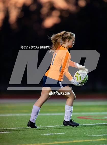 Thumbnail 2 in Bishop Blanchet vs Eastside Catholic (WIAA 3A Round 1) photogallery.