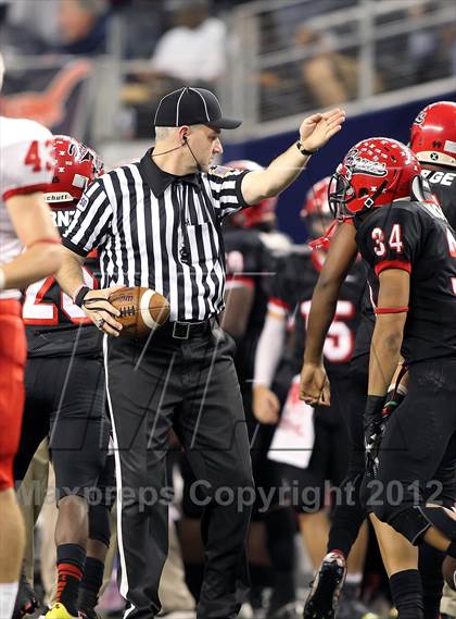 Thumbnail 1 in Katy vs. Cedar Hill (UIL 5A Division 2 Final) photogallery.