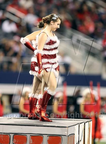 Thumbnail 3 in Katy vs. Cedar Hill (UIL 5A Division 2 Final) photogallery.
