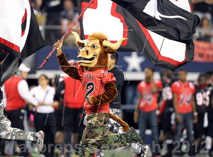 Thumbnail 2 in Katy vs. Cedar Hill (UIL 5A Division 2 Final) photogallery.