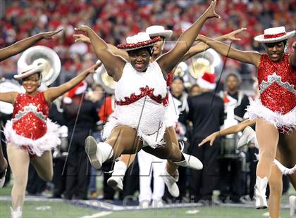 Thumbnail 1 in Katy vs. Cedar Hill (UIL 5A Division 2 Final) photogallery.