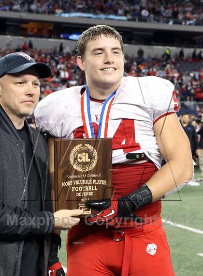 Thumbnail 2 in Katy vs. Cedar Hill (UIL 5A Division 2 Final) photogallery.