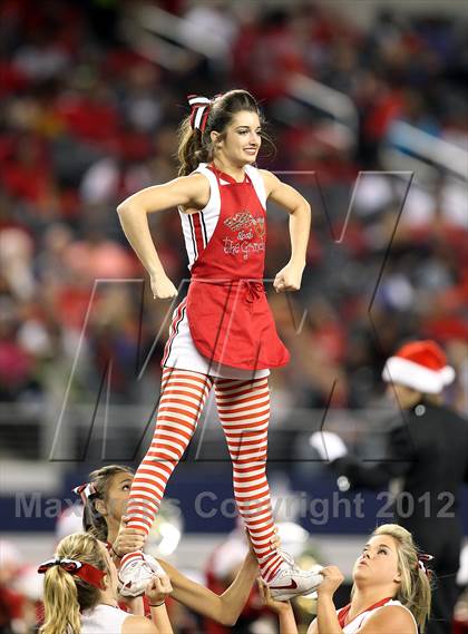 Thumbnail 1 in Katy vs. Cedar Hill (UIL 5A Division 2 Final) photogallery.