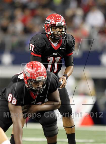Thumbnail 3 in Katy vs. Cedar Hill (UIL 5A Division 2 Final) photogallery.