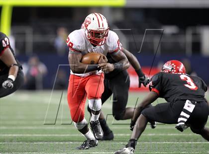 Thumbnail 2 in Katy vs. Cedar Hill (UIL 5A Division 2 Final) photogallery.