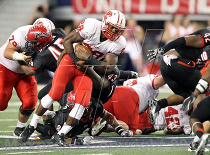 Thumbnail 2 in Katy vs. Cedar Hill (UIL 5A Division 2 Final) photogallery.