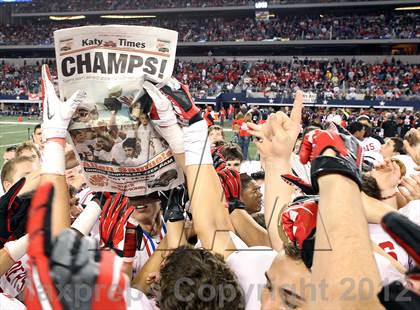 Thumbnail 1 in Katy vs. Cedar Hill (UIL 5A Division 2 Final) photogallery.